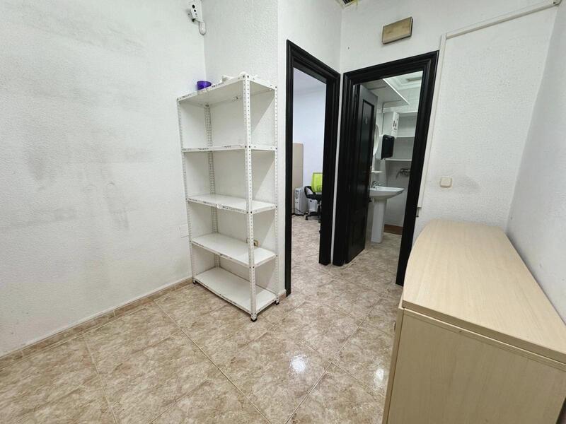 1 chambre Local Commercial à vendre