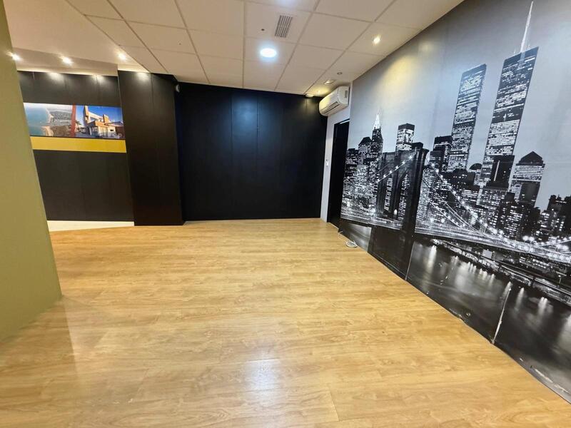 1 chambre Local Commercial à vendre