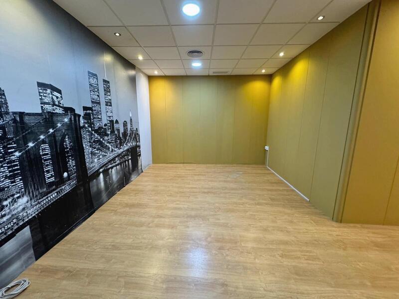 1 chambre Local Commercial à vendre
