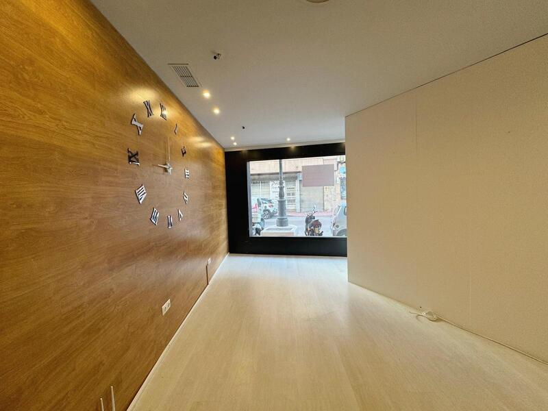 1 chambre Local Commercial à vendre