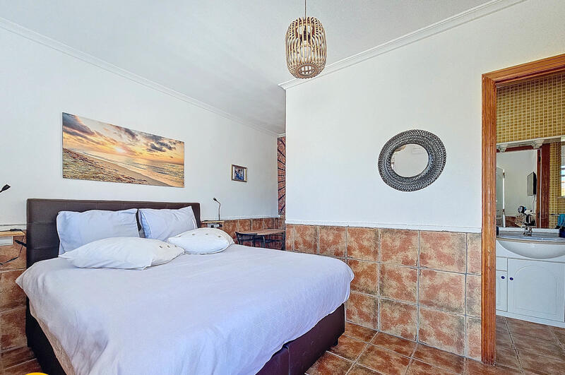 6 bedroom Country House for sale