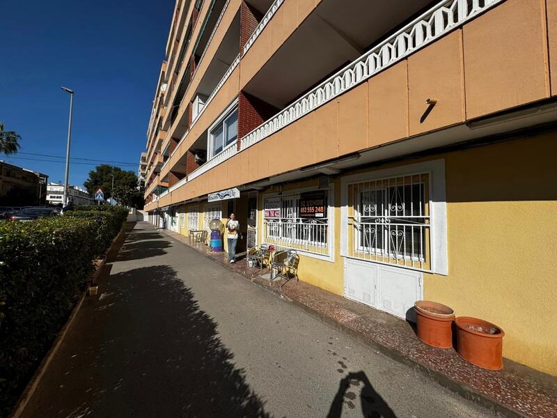 Local Commercial à vendre