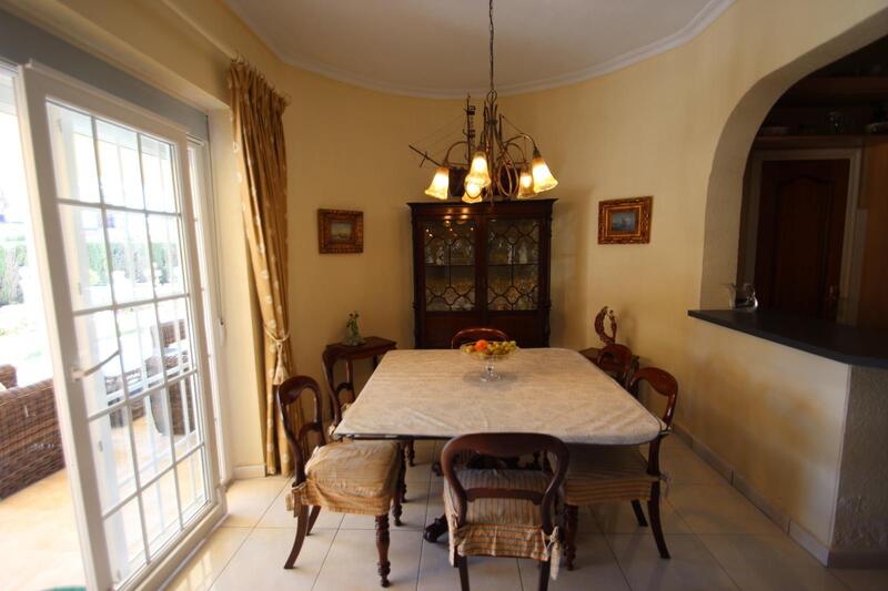 4 Schlafzimmer Villa zu verkaufen