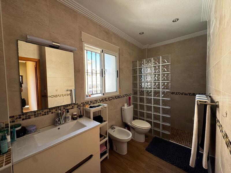 4 Cuarto Villa en venta