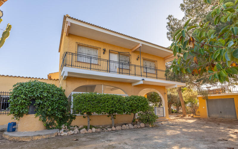 Villa Te koop in Los Montesinos, Alicante
