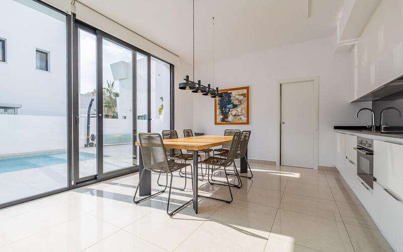 4 Cuarto Villa en venta