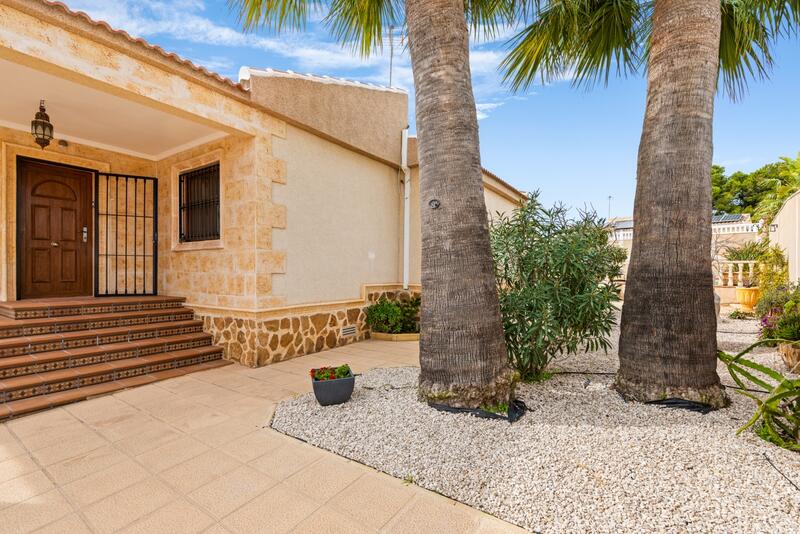 4 Schlafzimmer Villa zu verkaufen