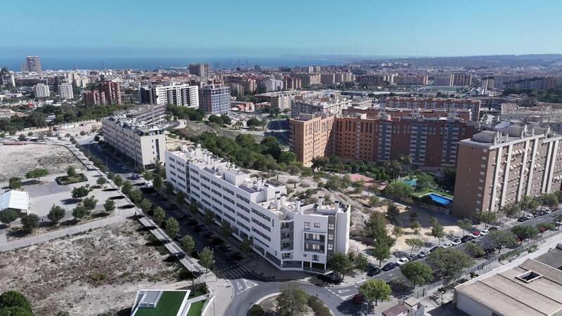4 bedroom Apartment for sale