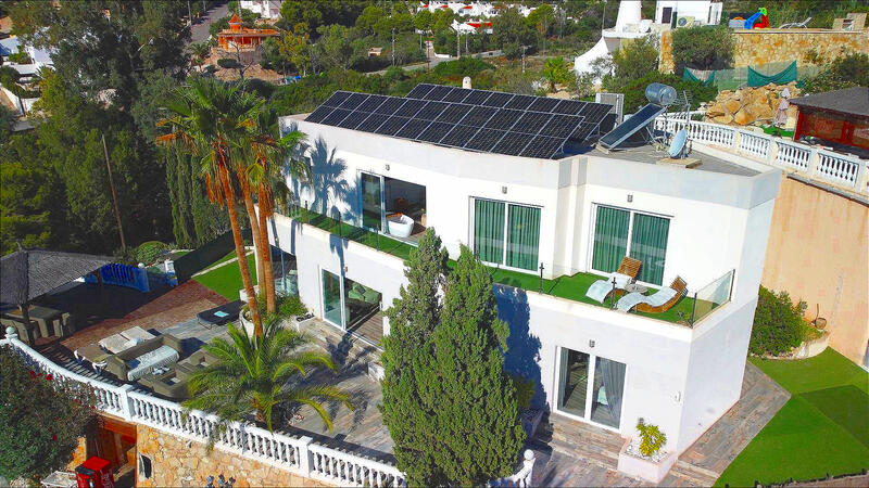 Villa for sale in El Campello, Alicante