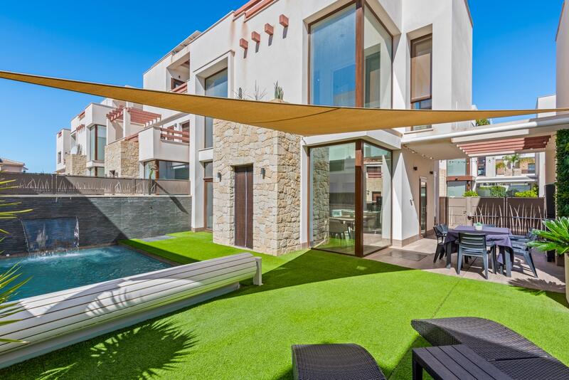 Villa til salg i Ciudad Quesada, Alicante