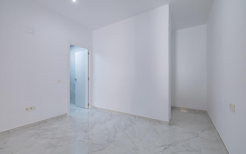 1 bedroom Apartment for sale