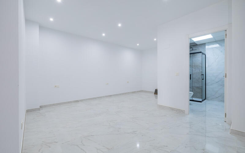 1 bedroom Apartment for sale