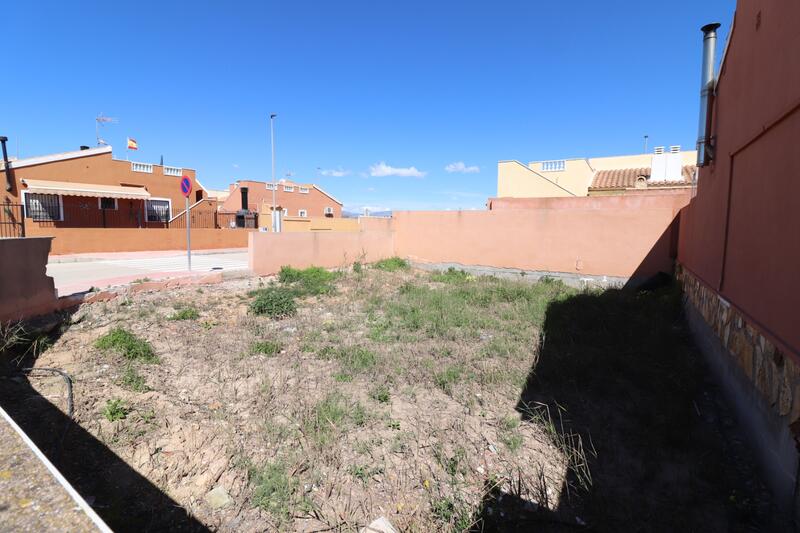 Landa till salu i Daya Nueva, Alicante