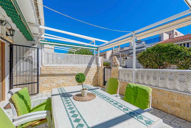 Villa for sale in Guardamar del Segura, Alicante