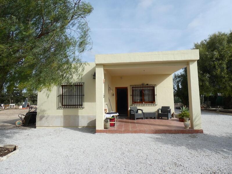 Country House for sale in La Marina, Alicante