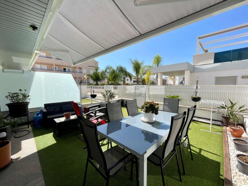 2 bedroom Apartment for sale