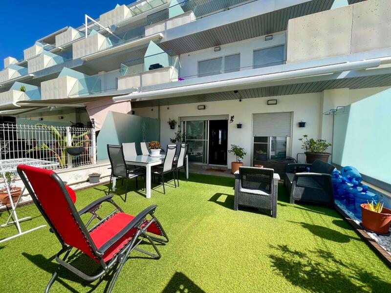 2 bedroom Apartment for sale