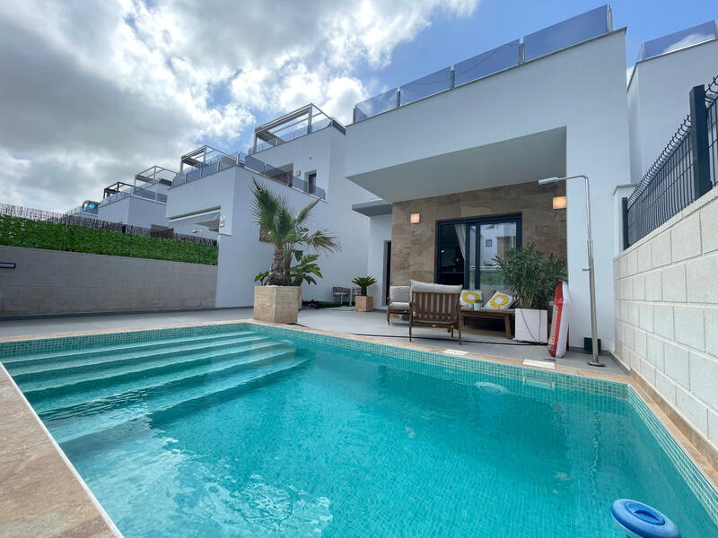 Villa zu verkaufen in Benijófar, Alicante