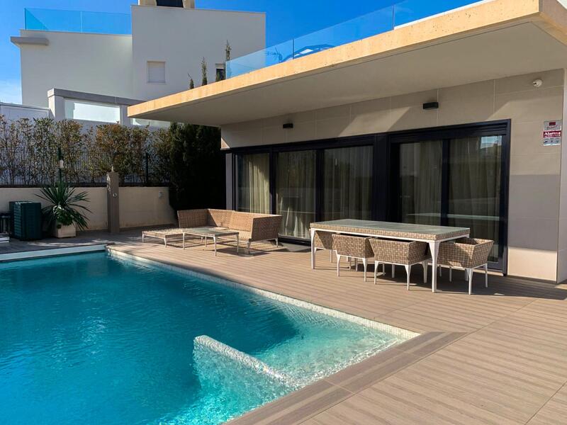 Villa till salu i Alacant/Alicante, Alicante
