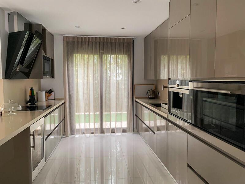 4 Schlafzimmer Villa zu verkaufen