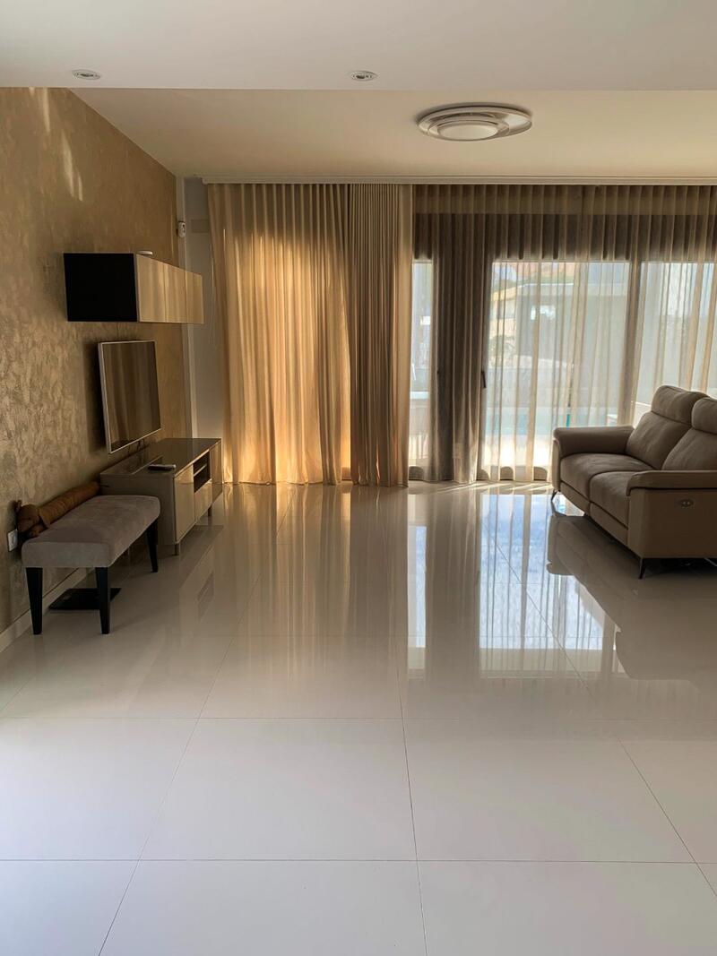 4 Schlafzimmer Villa zu verkaufen