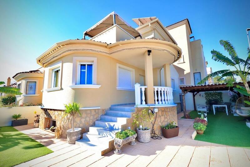 Casa Cueva en venta en San Miguel de Salinas, Alicante