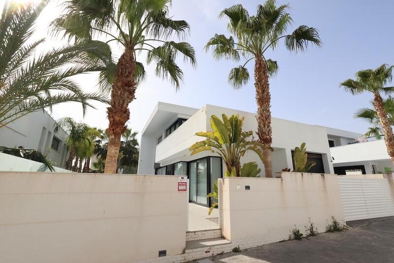 Grottehus til salg i Ciudad Quesada, Alicante