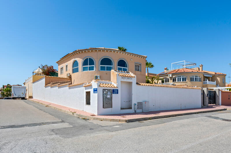5 Cuarto Villa en venta