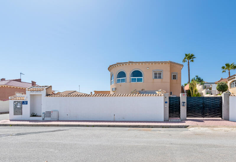 5 Cuarto Villa en venta