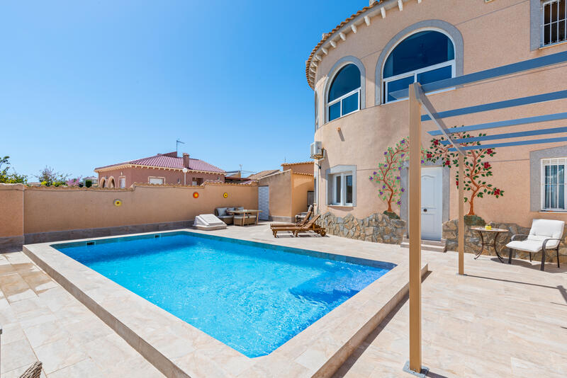 5 Cuarto Villa en venta