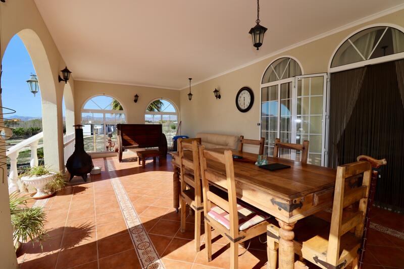 5 bedroom Country House for sale