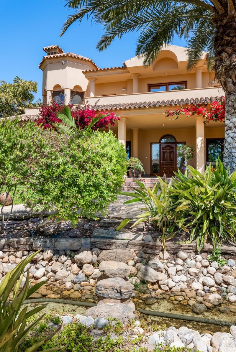 5 slaapkamer Villa Te koop