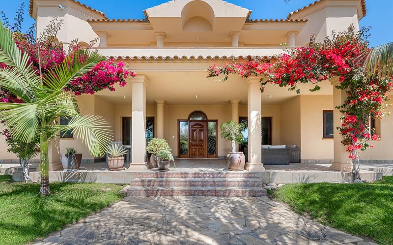5 slaapkamer Villa Te koop