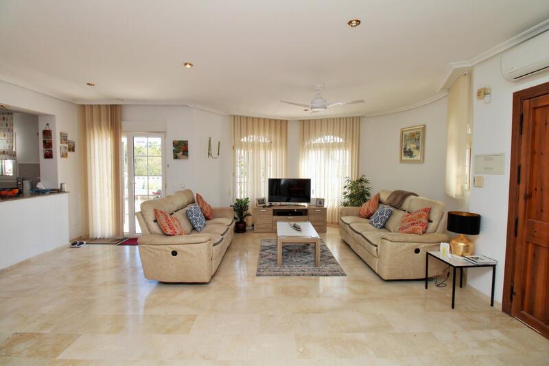 3 bedroom Villa for sale