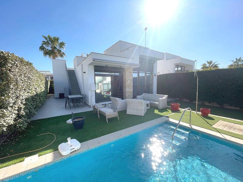 3 Cuarto Villa en venta