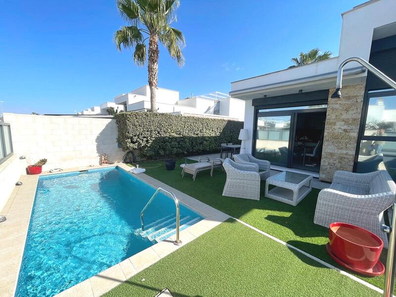 3 Cuarto Villa en venta