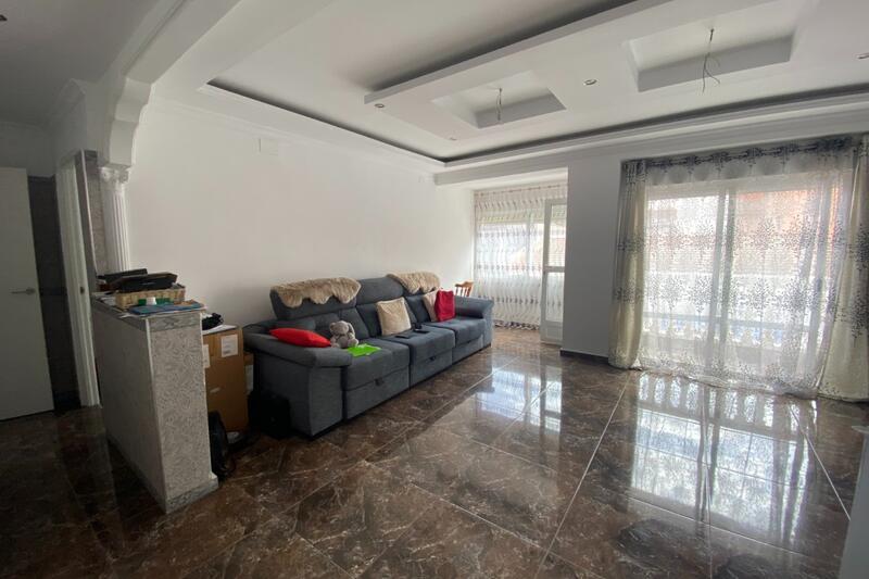 4 bedroom Apartment for sale