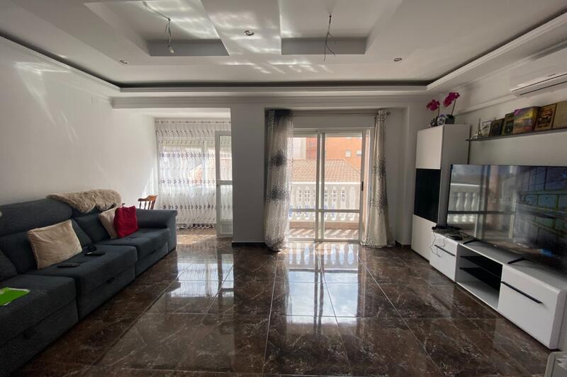 4 bedroom Apartment for sale
