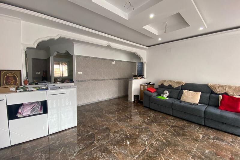 4 bedroom Apartment for sale