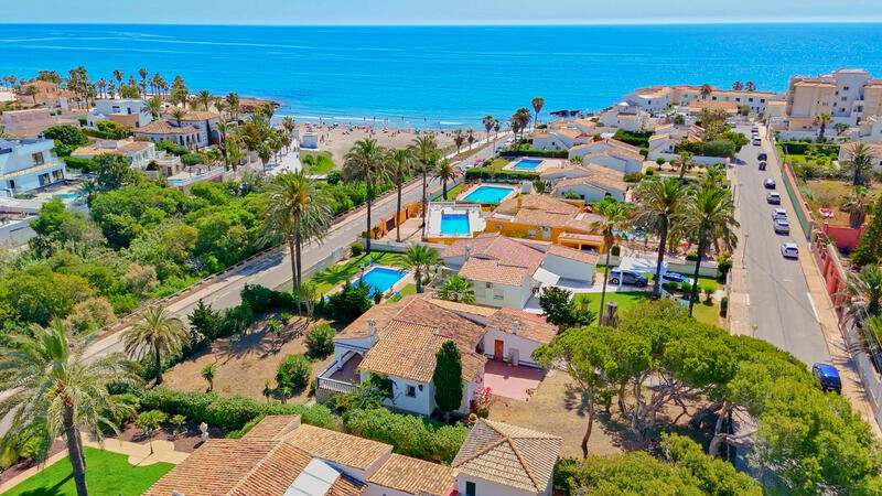 Villa til salgs i Orihuela Costa, Alicante