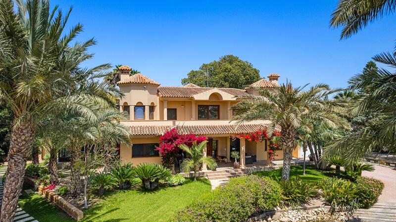 5 slaapkamer Villa Te koop