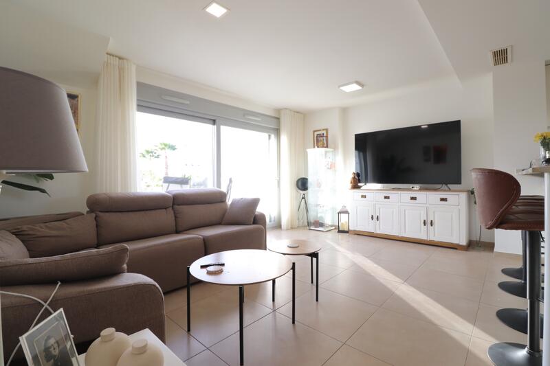 2 slaapkamer Appartement Te koop