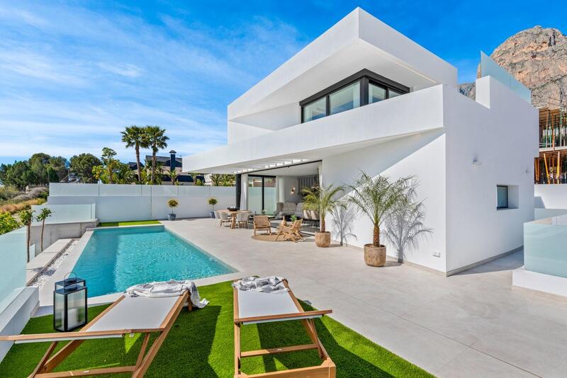 Villa Te koop in Polop, Alicante