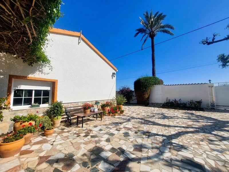 5 bedroom Commercial Property for sale