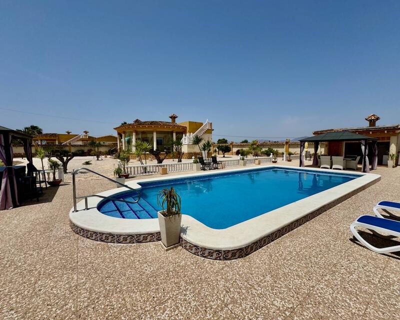 Country House for sale in Catral, Alicante