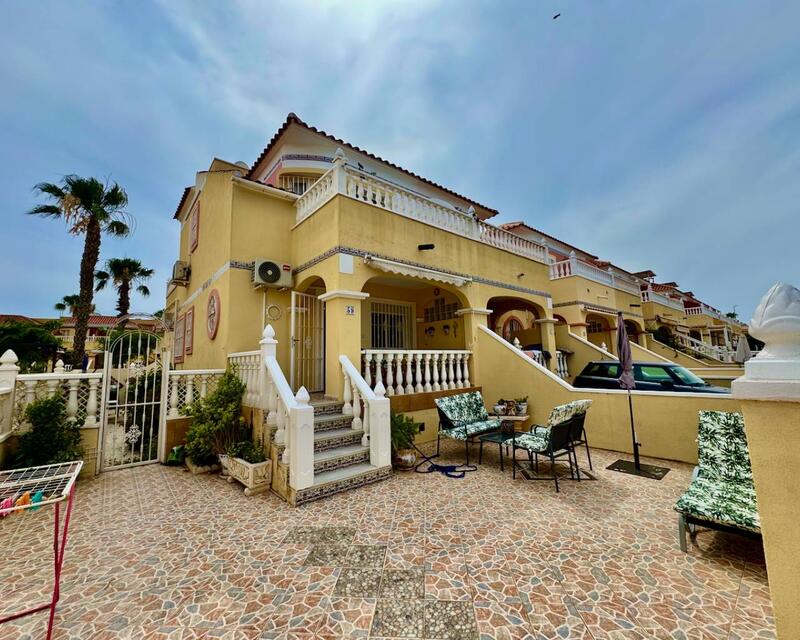 Villa til salg i Algorfa, Alicante