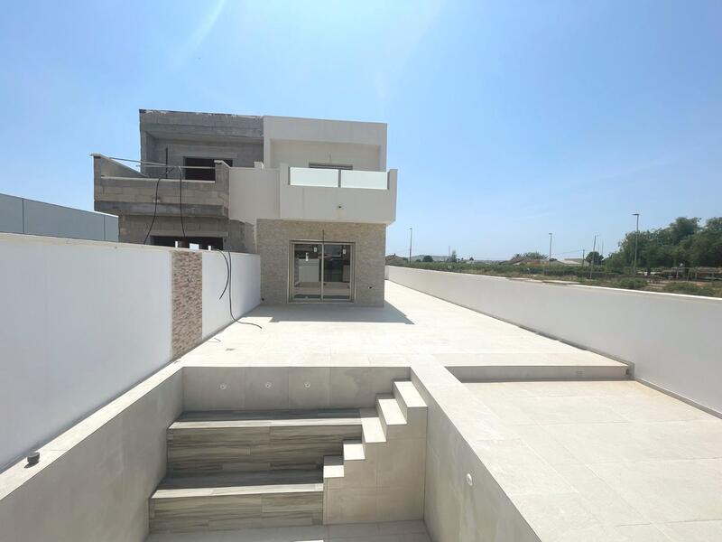 Duplex zu verkaufen in Daya Nueva, Alicante