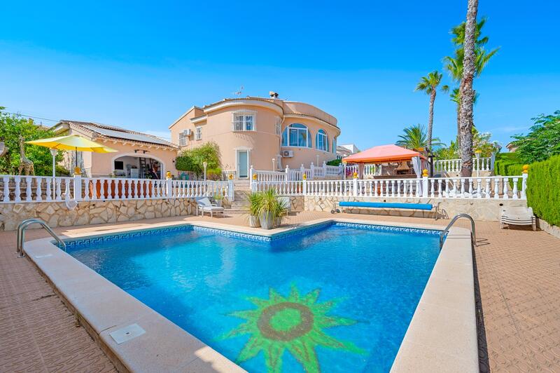 5 Cuarto Villa en venta