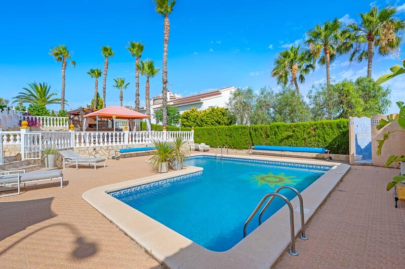 5 Cuarto Villa en venta