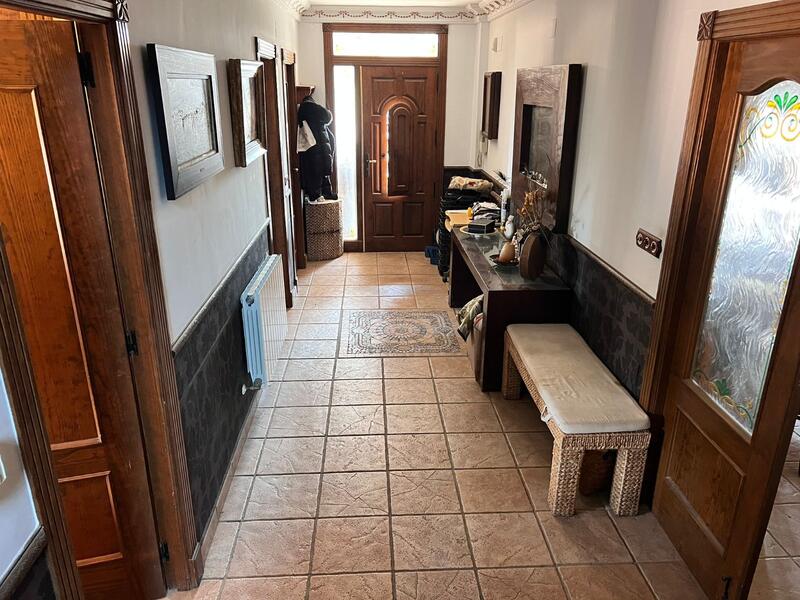 4 bedroom Country House for sale